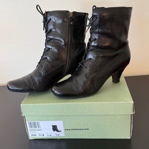 Clarks Women's Black Lace-Up Leather Booties with Side Zippers, Size 7-1/2 M